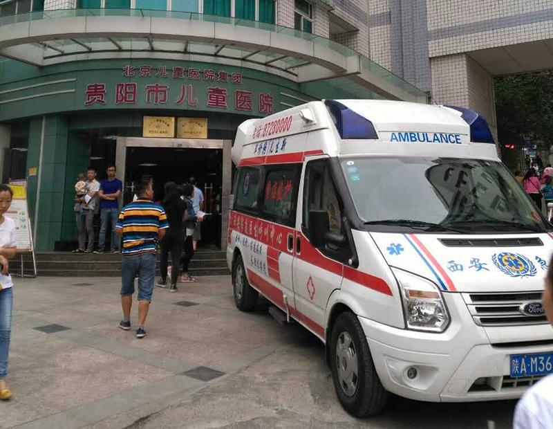 麻栗坡县救护车转院